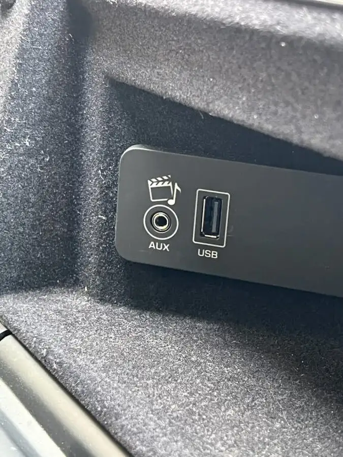 2015-land-rover-discovery-4-30td-se-tech-big-31