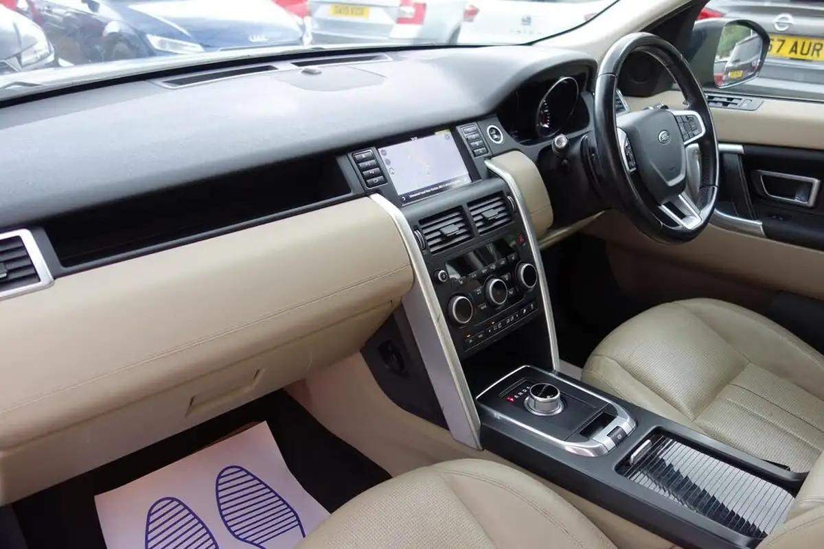2016-land-rover-discovery-sport-20td4-hse-180ps-awd-ss-auto-big-13