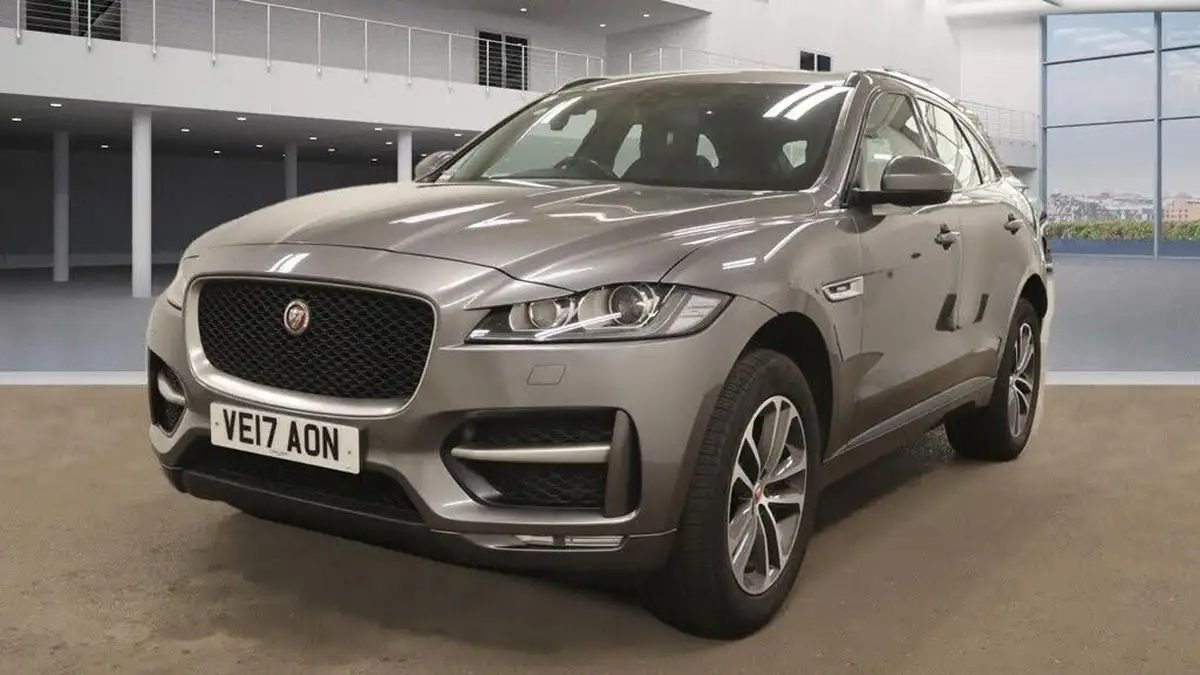 2017-jaguar-f-pace-20-i4d-r-sport-180ps-awd-ss-auto-big-1