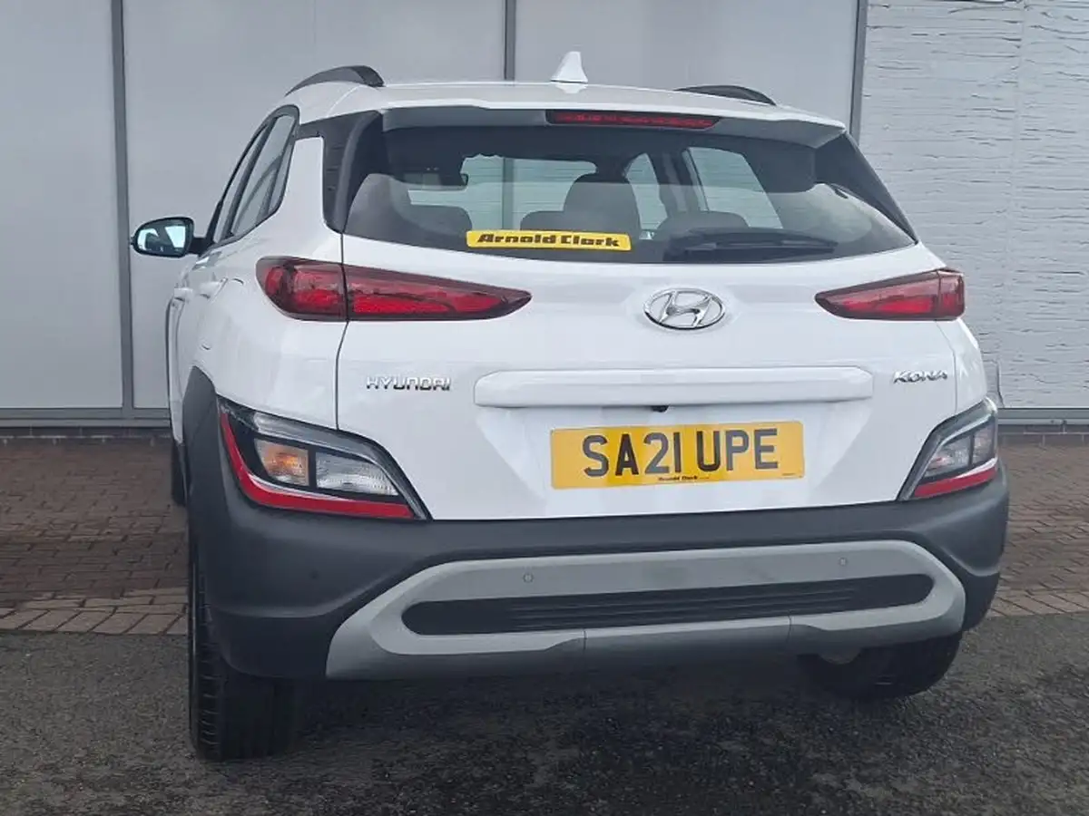 2021-hyundai-kona-10-t-gdi-se-connect-big-1