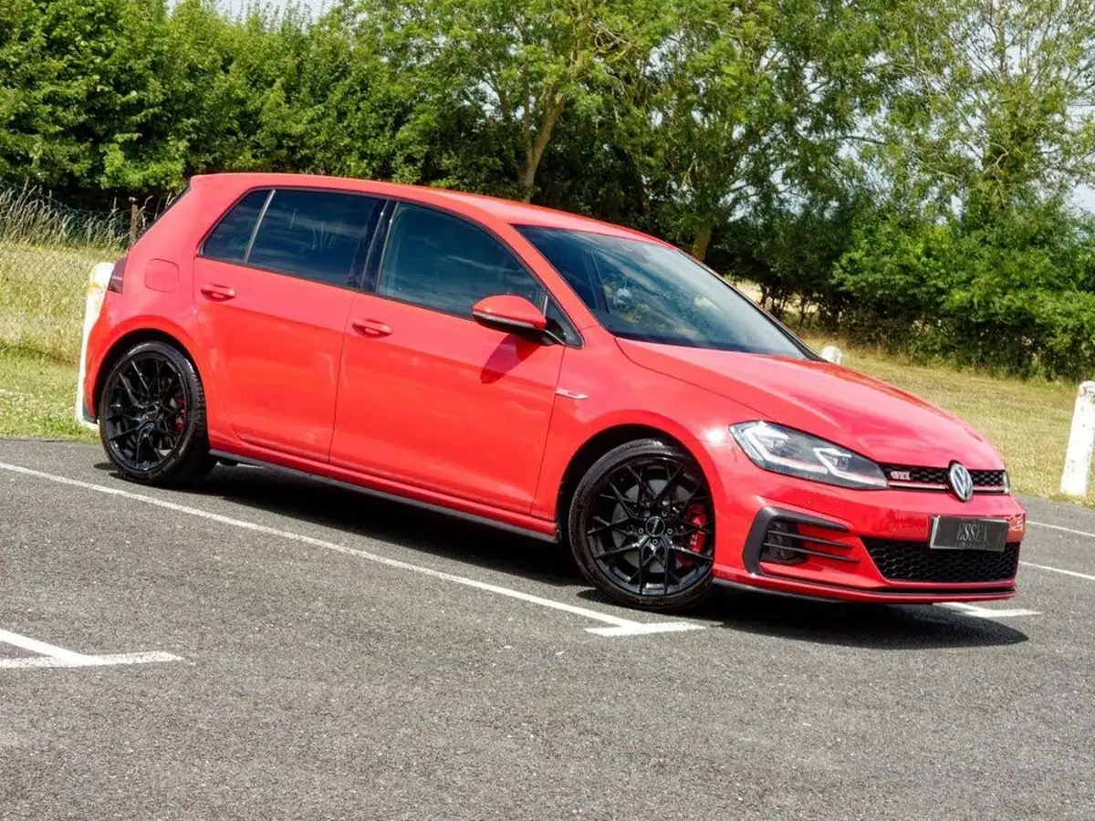 2019-volkswagen-golf-20-tsi-gti-performance-5d-dsg-big-1