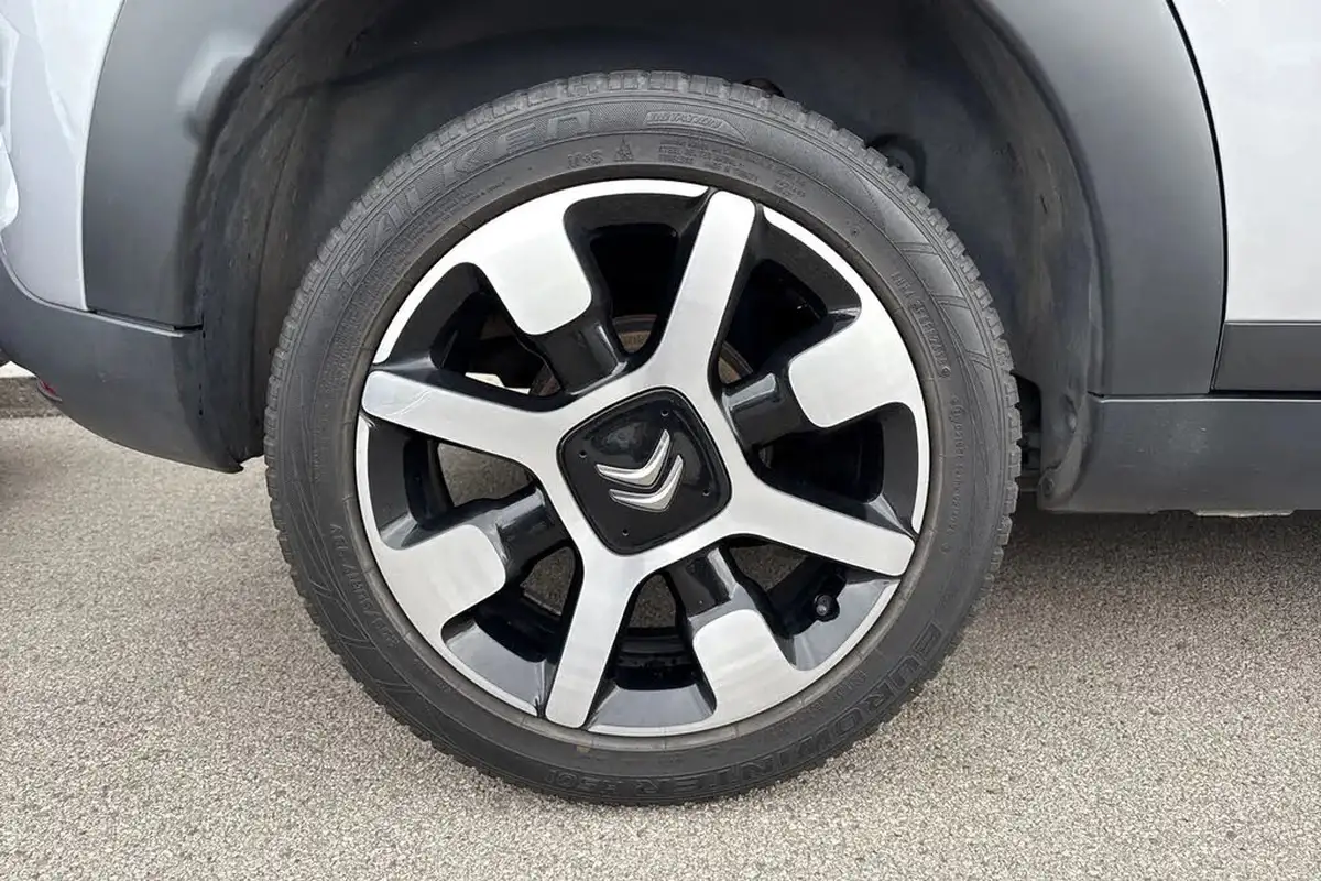 2018-citroen-c4-cactus-16bluehdi-flair-big-9