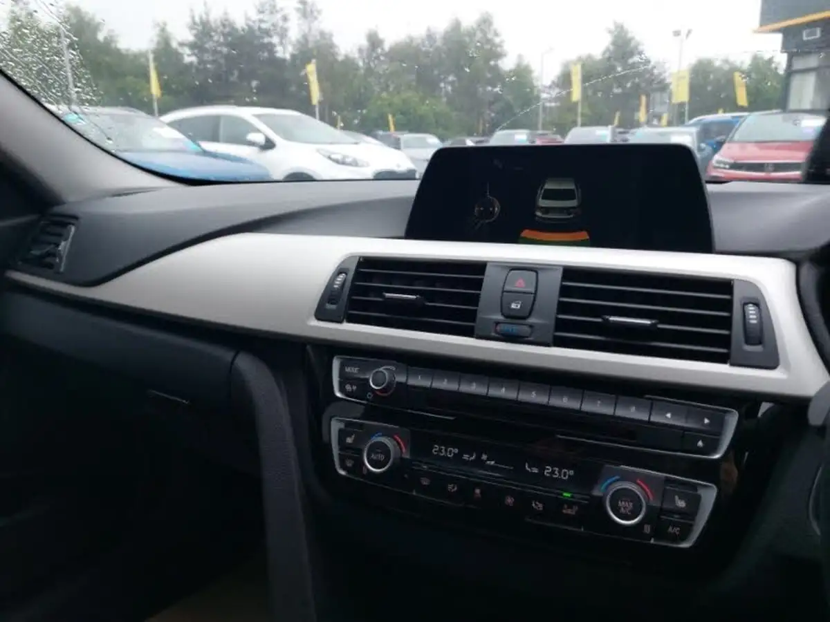 2017-bmw-3-series-20td-320d-ed-plus-saloon-4d-big-18