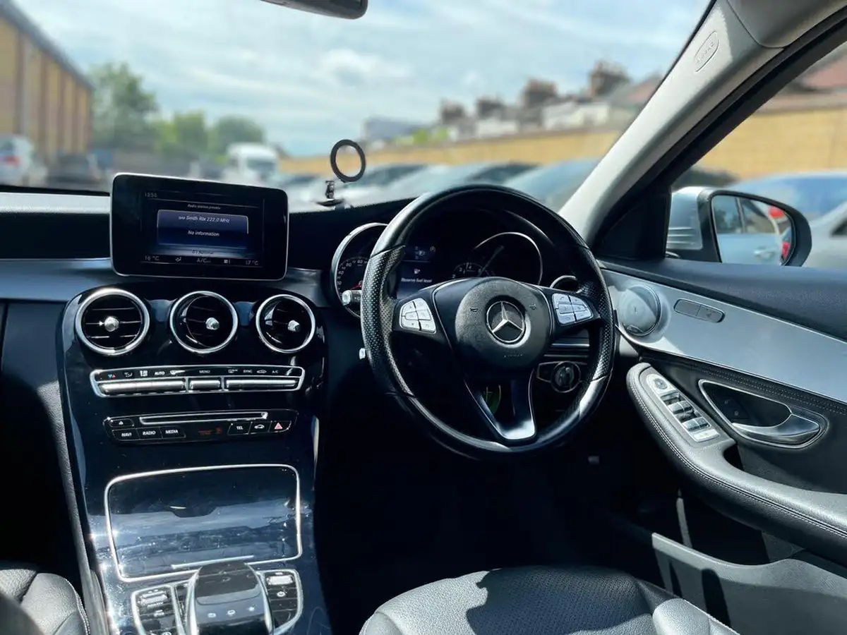 2015-mercedes-benz-c-class-20-c200-sport-184ps-ss-saloon-4d-7g-tronic-plus-big-15