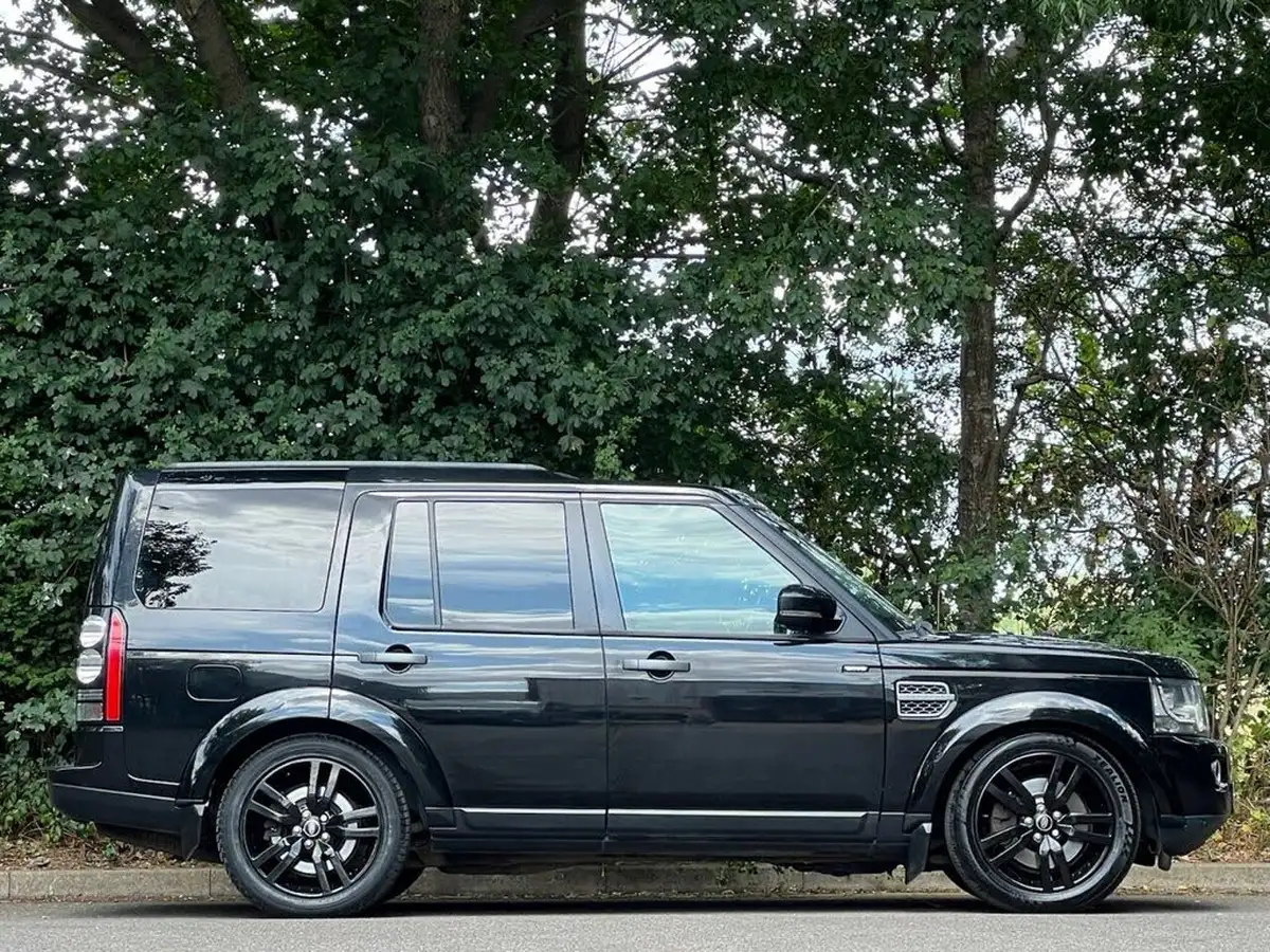 2015-land-rover-discovery-4-30td-se-tech-big-7