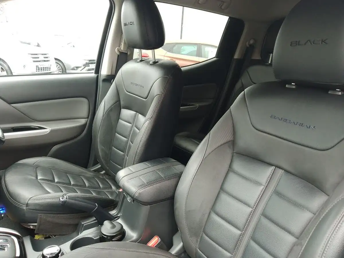 2019-mitsubishi-l200-24di-d-barbarian-black-hardtop-auto-big-38