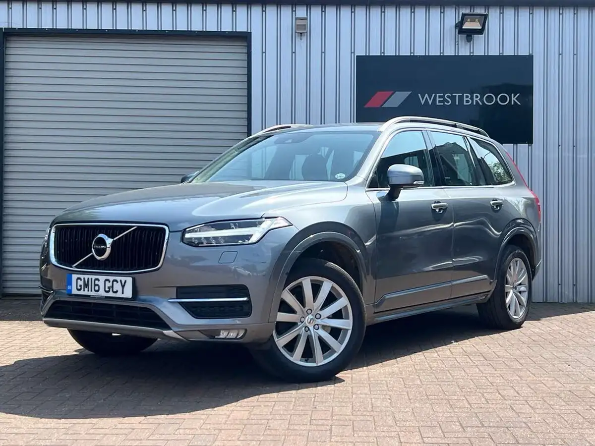 2016-volvo-xc90-20td-d5-momentum-big-10