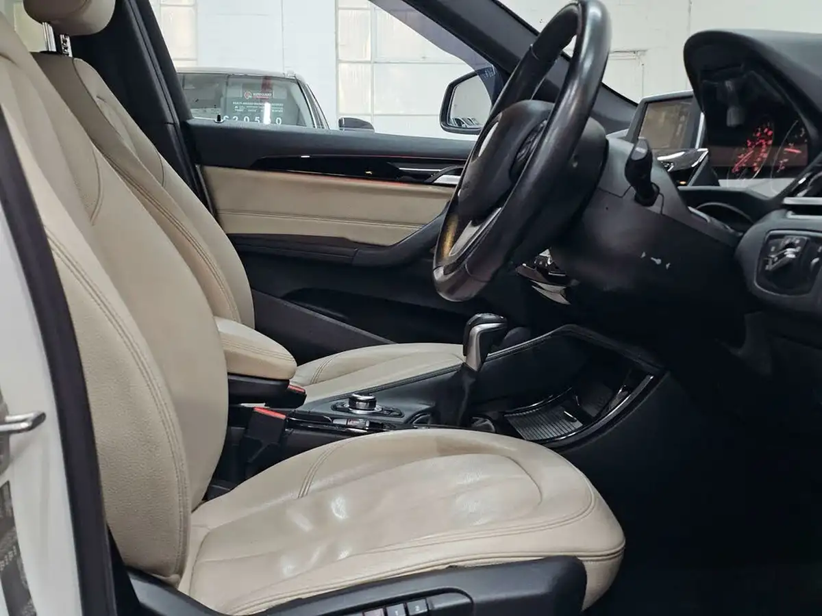 2016-bmw-x1-20-xdrive20i-xline-big-10