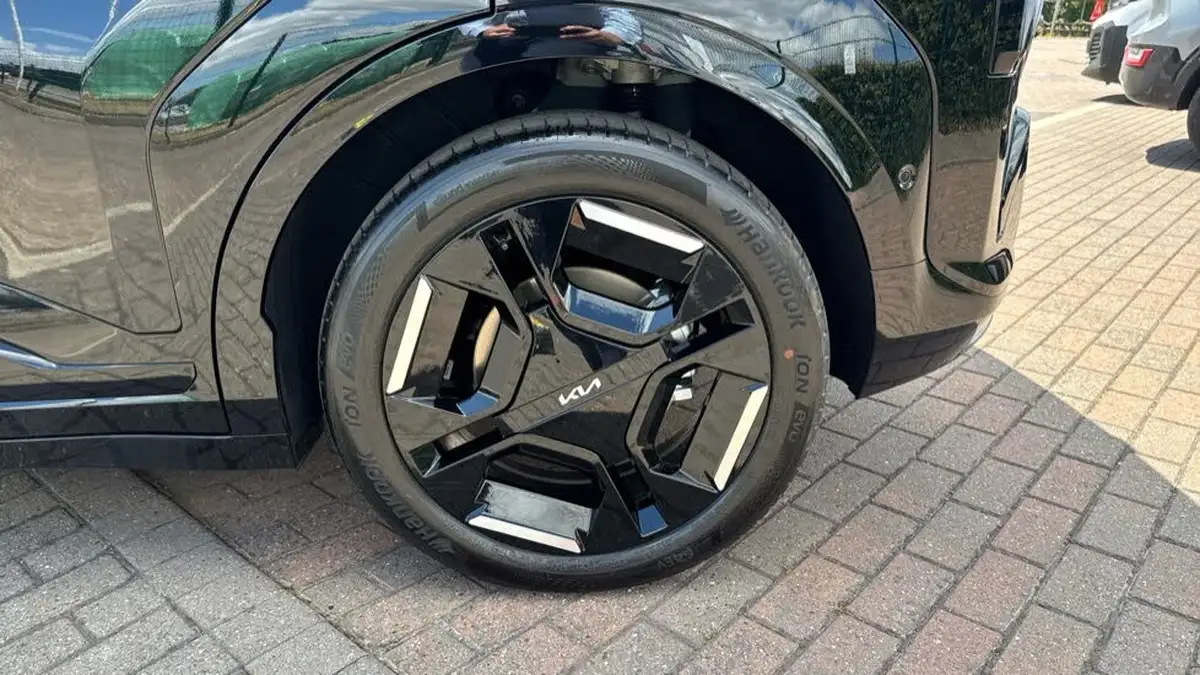 2025-kia-ev3-e-gt-line-s-big-29