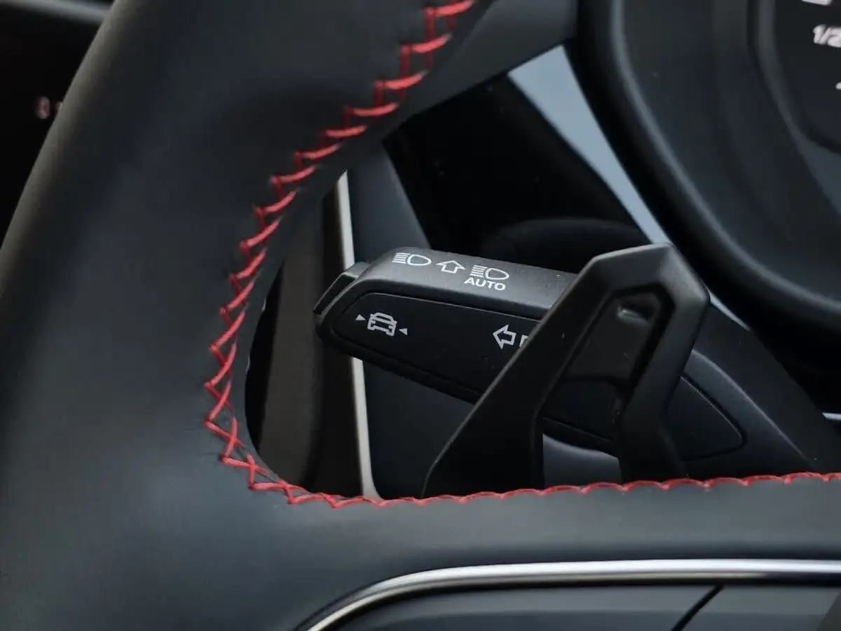 2025-lamborghini-urus-40-no-trim-big-27