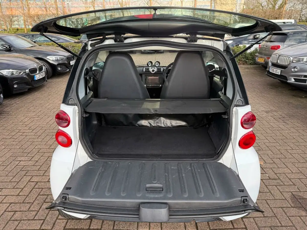 2012-smart-fortwo-10-passion-71bhp-coupe-softouch-big-9