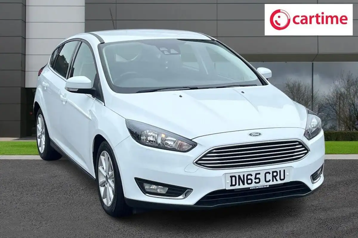 2015-ford-focus-15tdci-titanium-hatchback-big-6