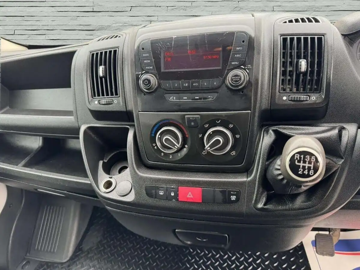 2019-peugeot-boxer-20-bluehdi-335-l3-130bhpeu6-crewcab-dropside-bfb-big-15