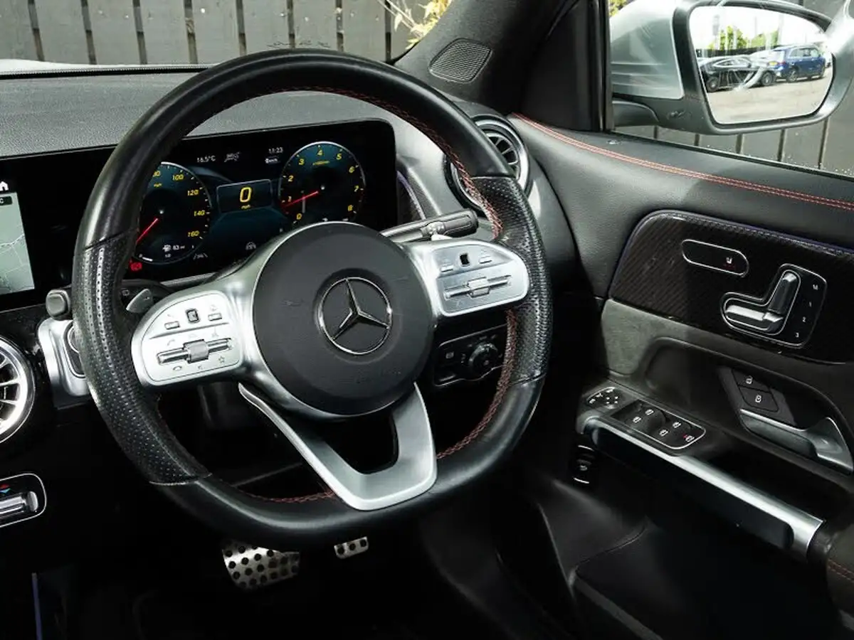 2021-mercedes-benz-glb-class-13-glb200-amg-line-premium-plus-7-8g-tronic-big-11