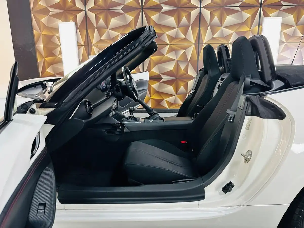 2018-mazda-mx-5-15-se-l-nav-convertible-big-25