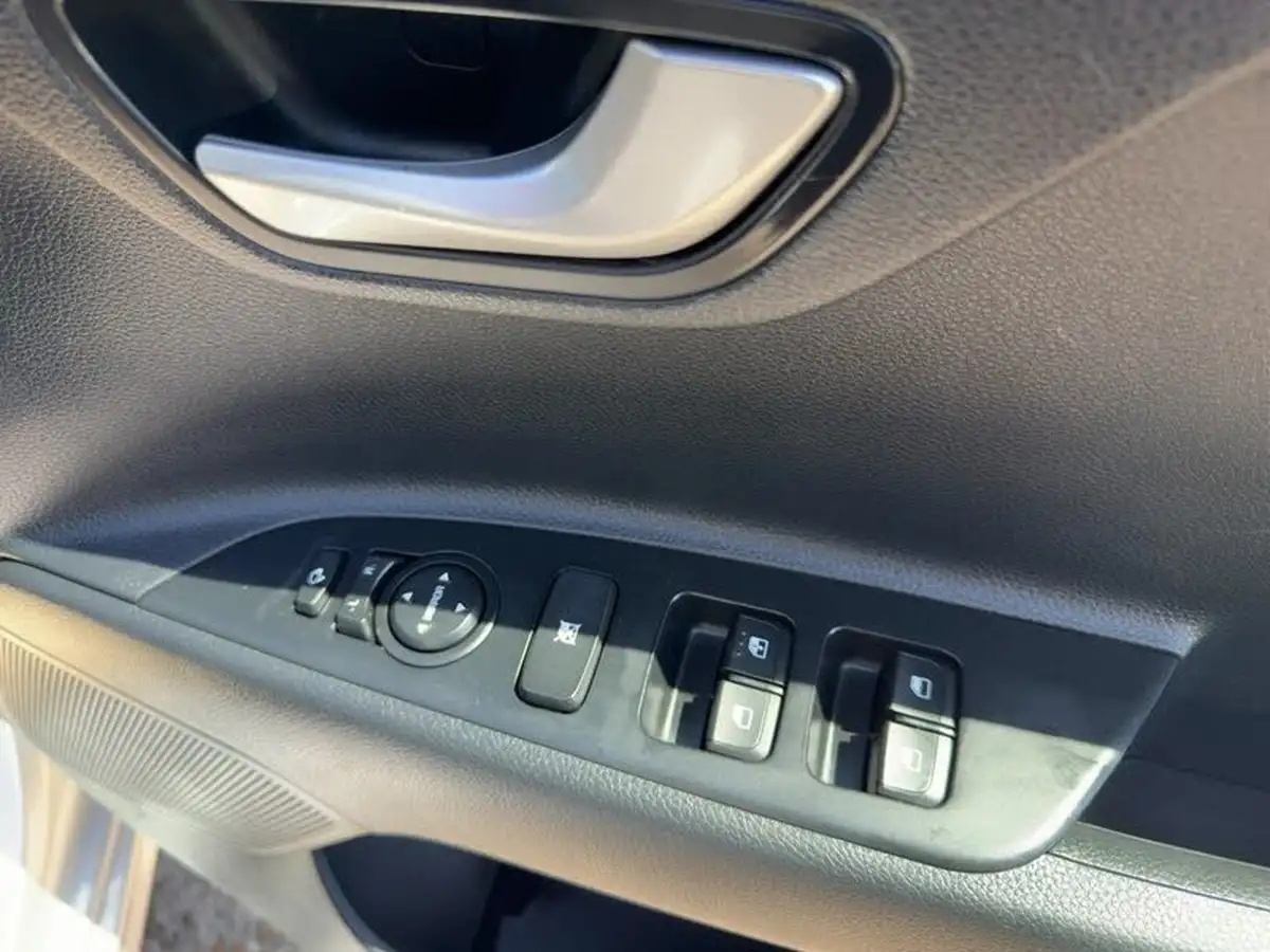 2022-kia-rio-10-t-gdi-2-dct-big-21