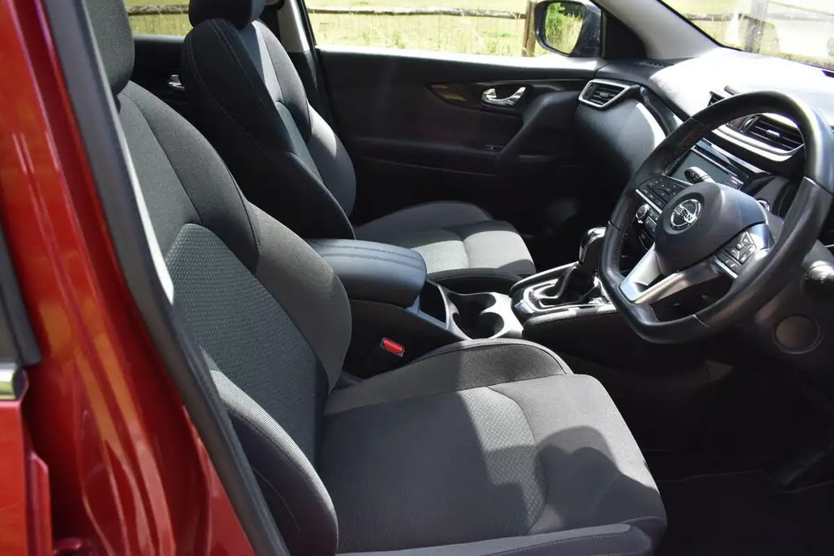 2020-nissan-qashqai-13-dig-t-n-connecta-160ps-auto-big-8