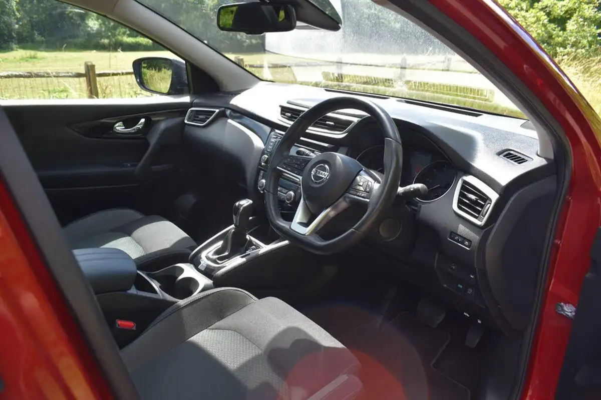 2020-nissan-qashqai-13-dig-t-n-connecta-160ps-auto-big-32