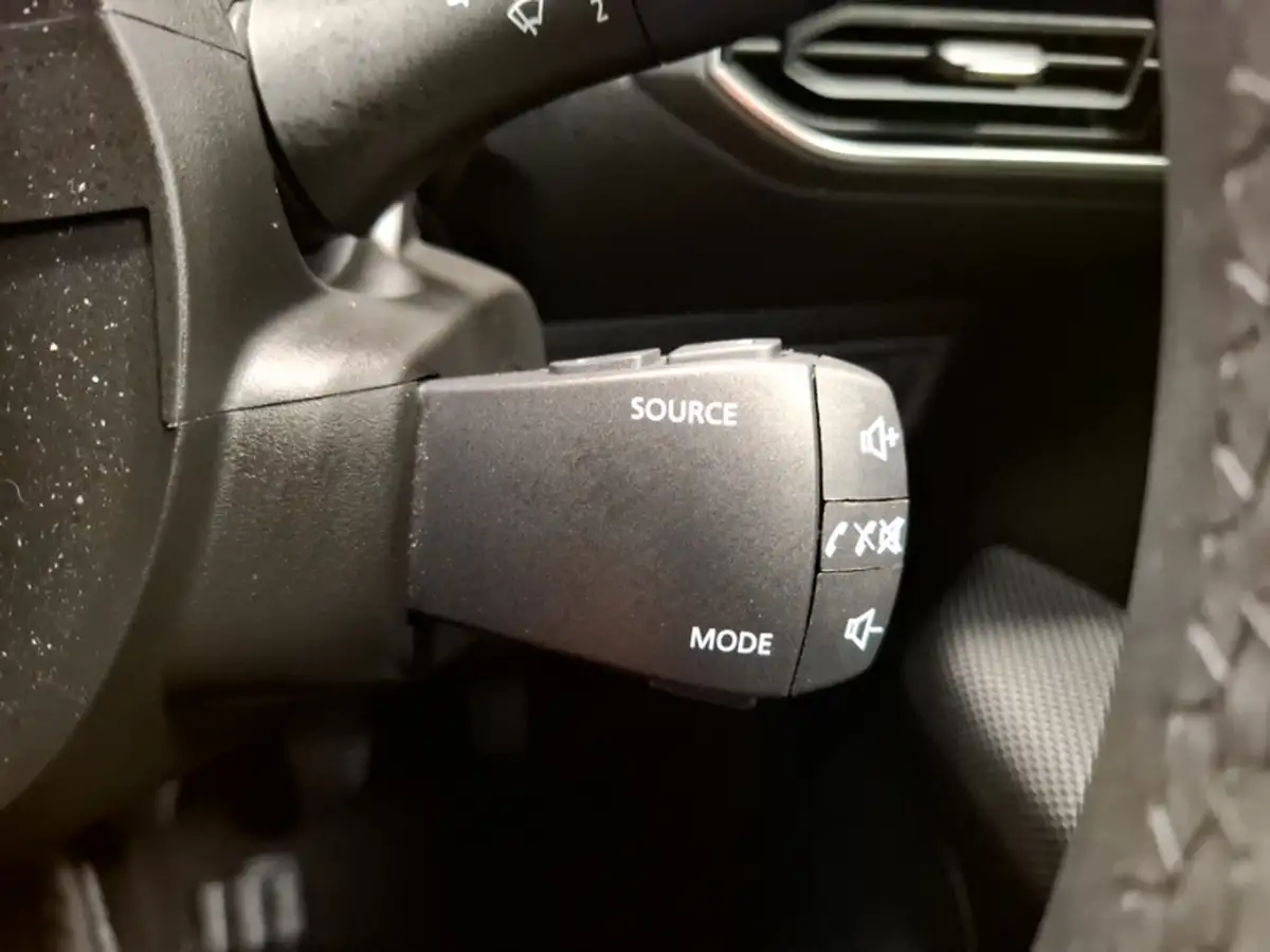 2022-dacia-sandero-10-tce-comfort-90bhp-big-14