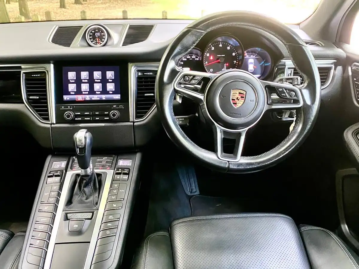 2016-porsche-macan-20-big-15