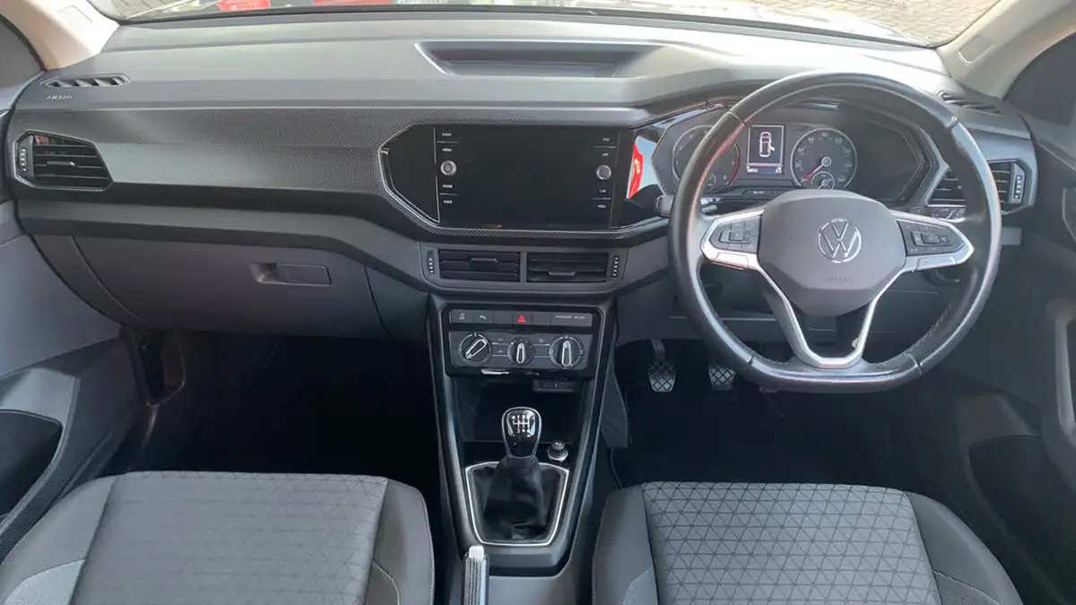 2020-volkswagen-t-cross-10-tsi-se-115ps-big-3