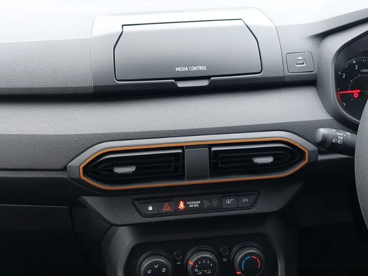 2022-dacia-duster-13-tce-prestige-130bhp-big-10
