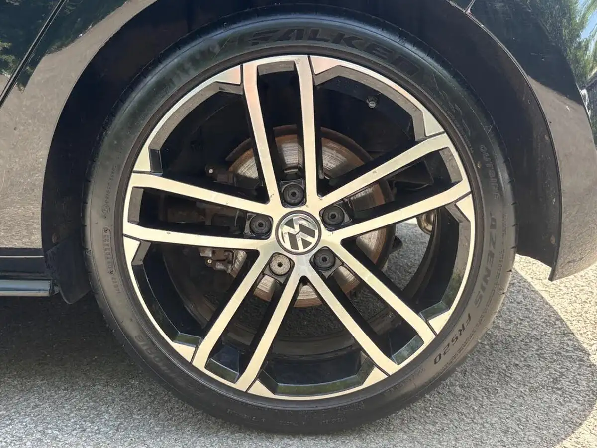 2013-volkswagen-golf-20tdi-gtd-5d-big-12