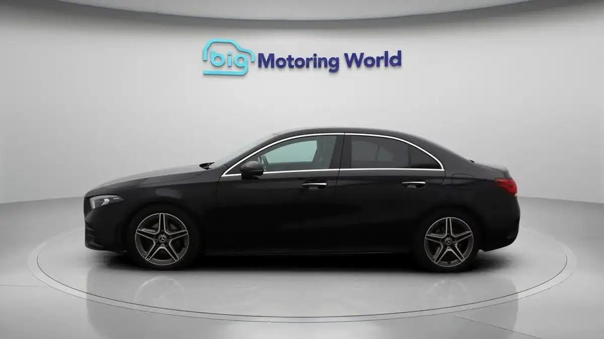 2020-mercedes-benz-a-class-20d-a200d-amg-line-premium-saloon-4d-big-4