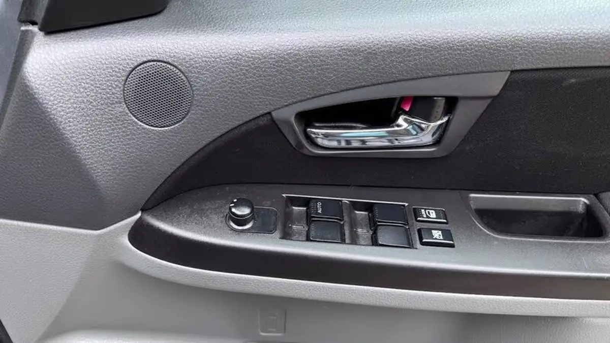2010-suzuki-sx4-16-sz4-hatchback-5d-auto-big-16
