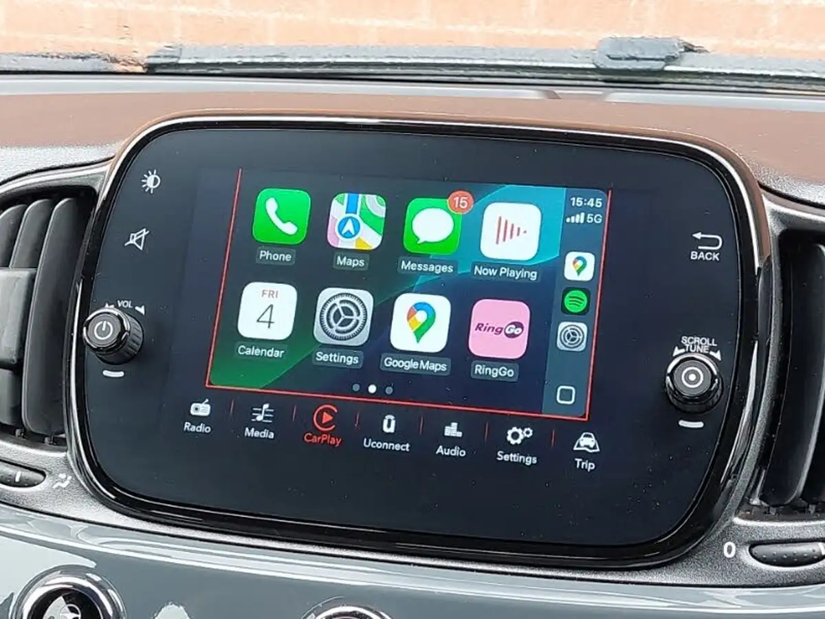 2021-fiat-500c-10-dolcevita-big-17