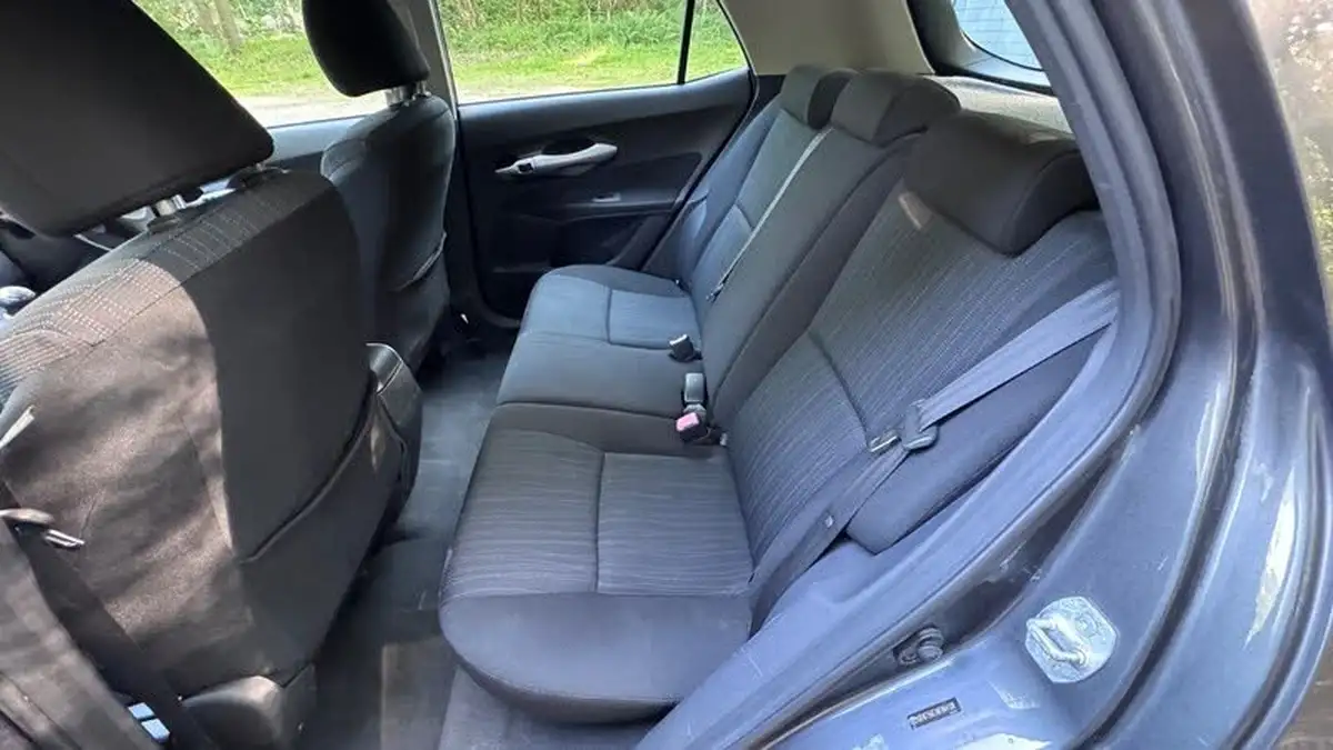 2009-toyota-auris-133-vvt-i-tr-5d-big-24