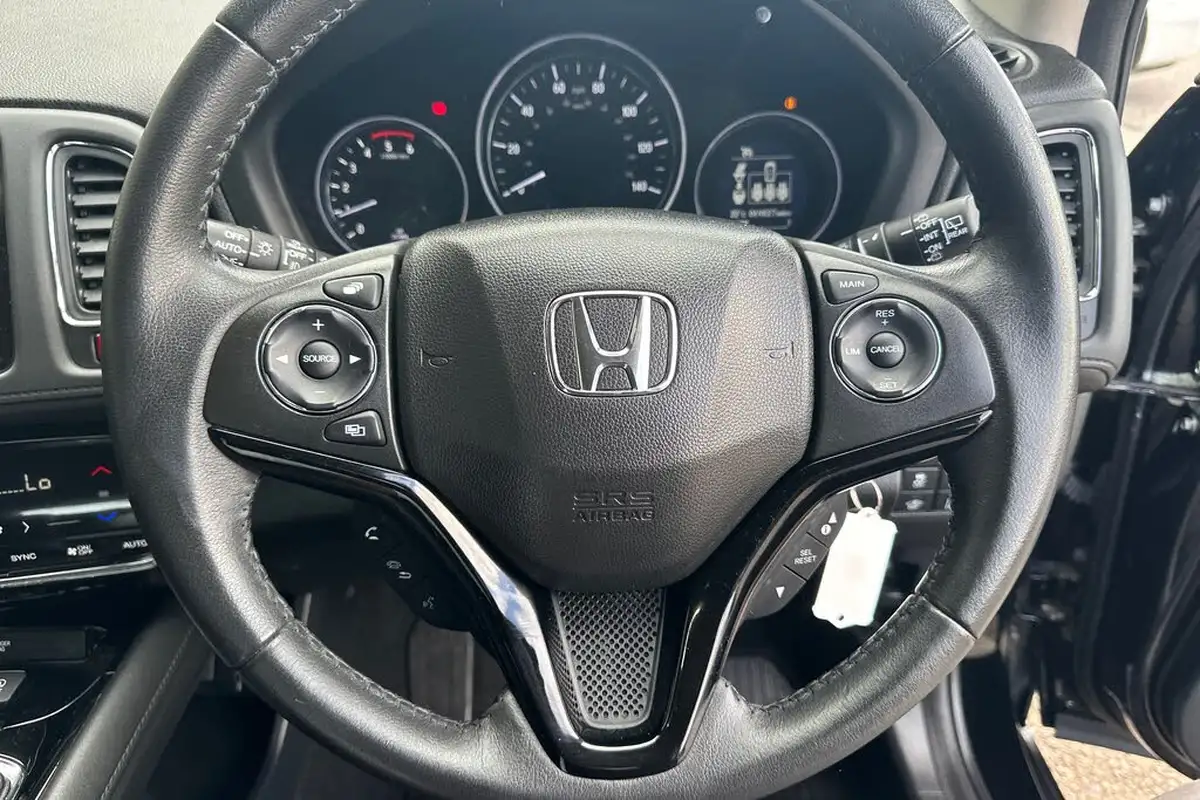 2018-honda-hr-v-16-i-dtec-se-navi-big-42