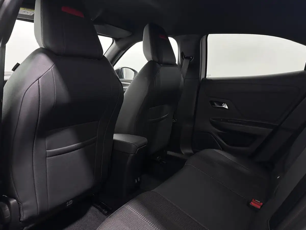 2023-vauxhall-mokka-12-gs-130ps-auto-big-35
