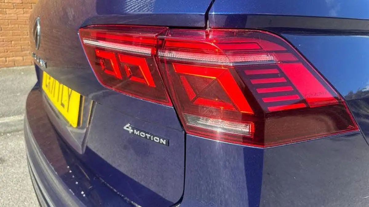 2021-volkswagen-tiguan-allspace-20-tsi-r-line-190ps-big-16
