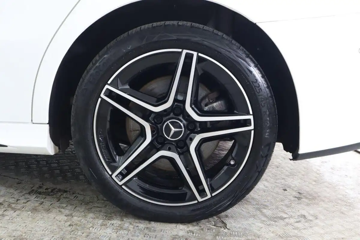 2022-mercedes-benz-a-class-20-a250-amg-line-executive-edition-saloon-4d-big-29