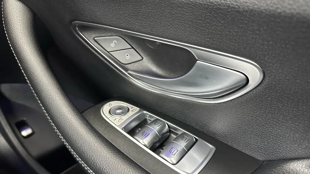 2020-mercedes-benz-e-class-20d-e220d-amg-line-premium-coupe-2d-big-22