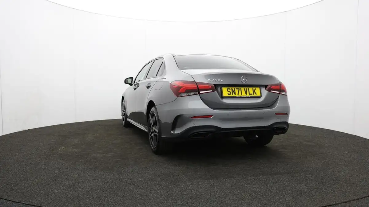 2021-mercedes-benz-a-class-20-a250-amg-line-executive-edition-saloon-4d-big-33