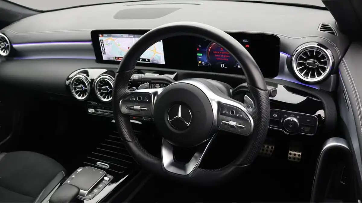 2021-mercedes-benz-a-class-20-a250-amg-line-executive-edition-saloon-4d-big-9
