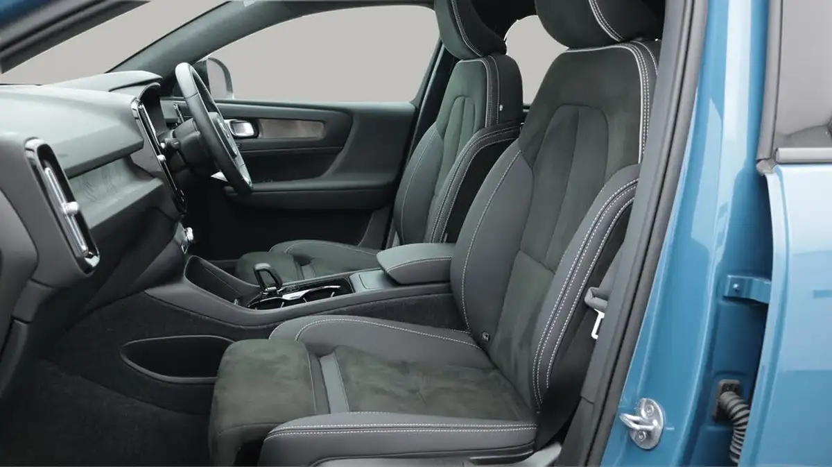 2022-volvo-c40-e-recharge-ultimate-228bhp-big-14