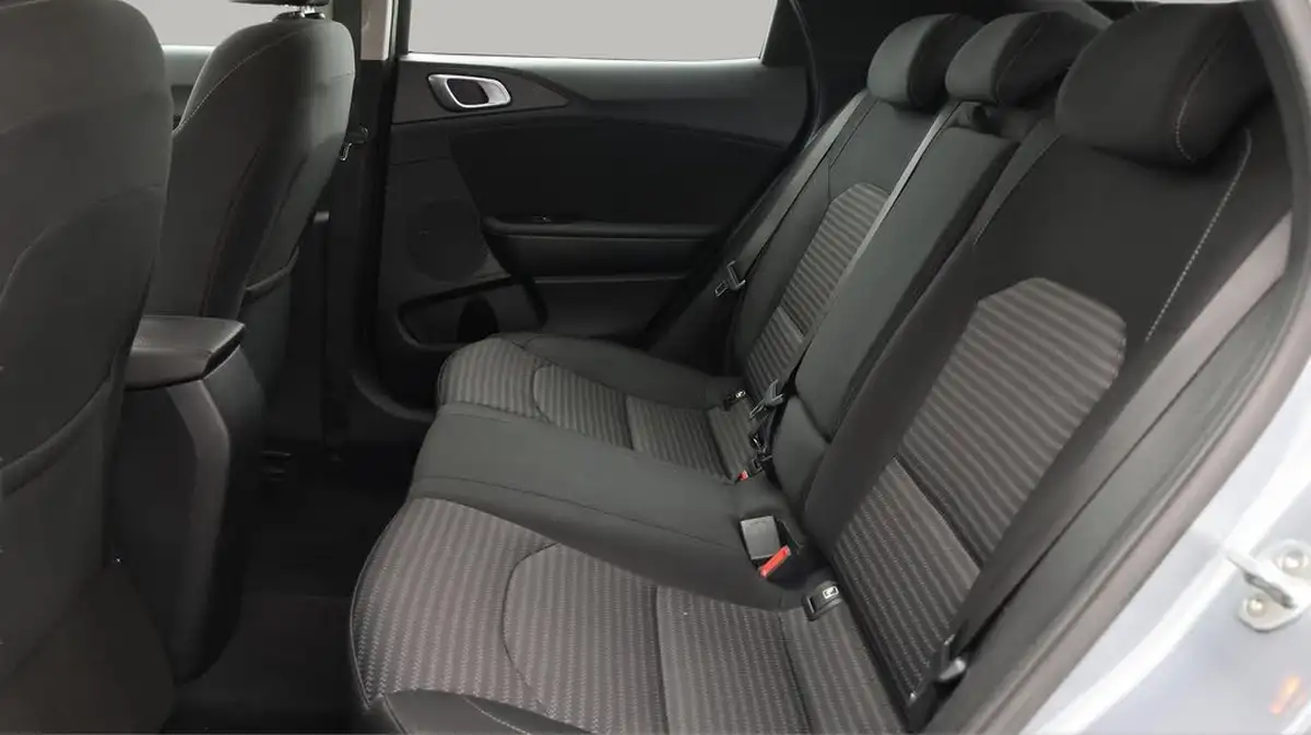 2022-kia-xceed-10-t-gdi-2-big-16