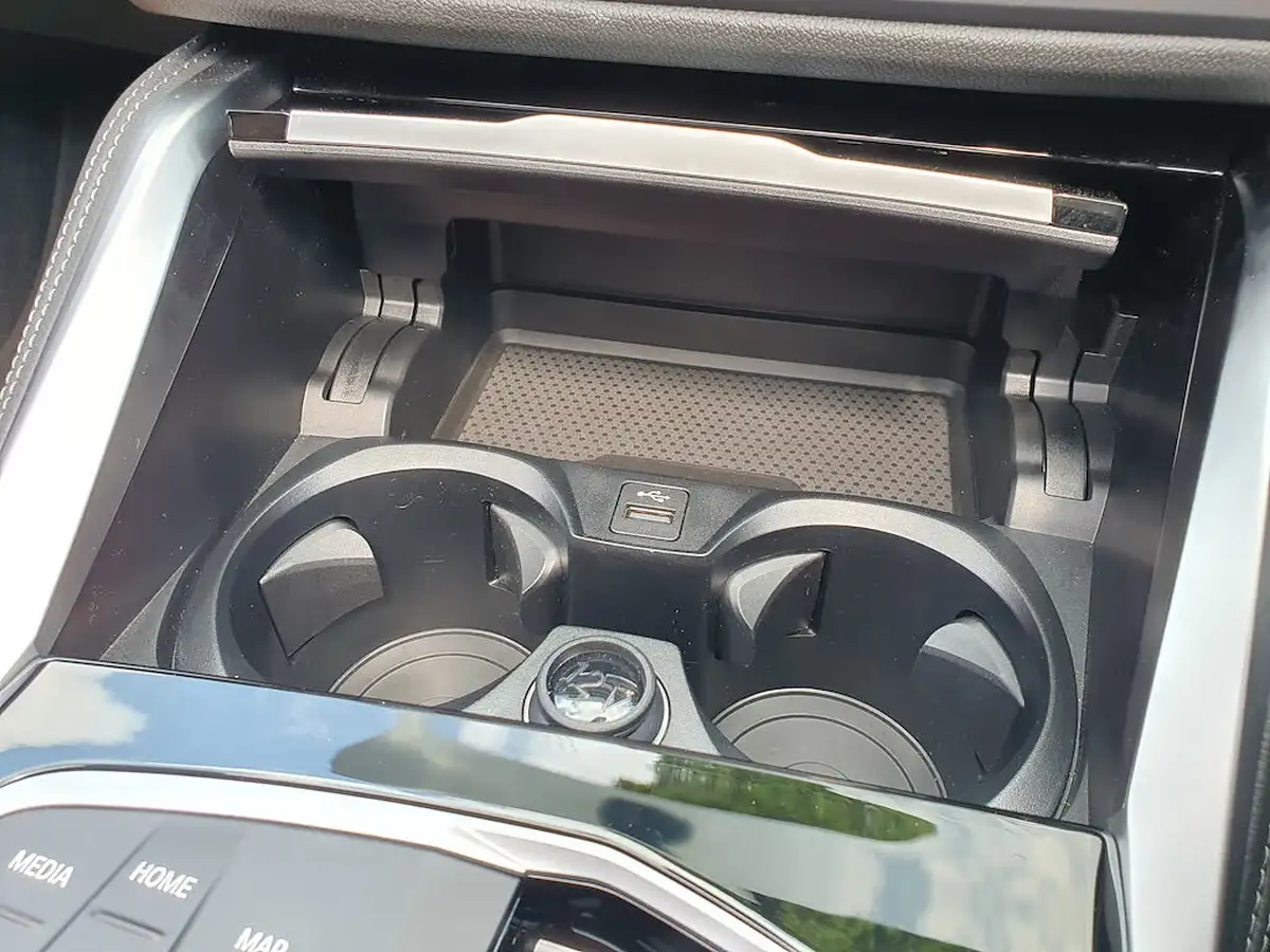 2024-bmw-2-series-30-m240i-big-39