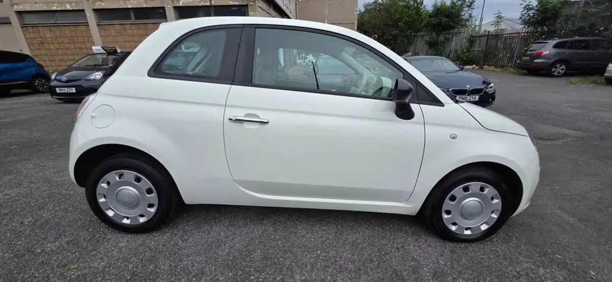 2014-fiat-500-12-pop-big-15