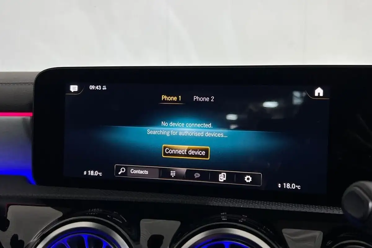 2021-mercedes-benz-cla-13-cla-180-amg-line-premium-coupe-4d-big-30