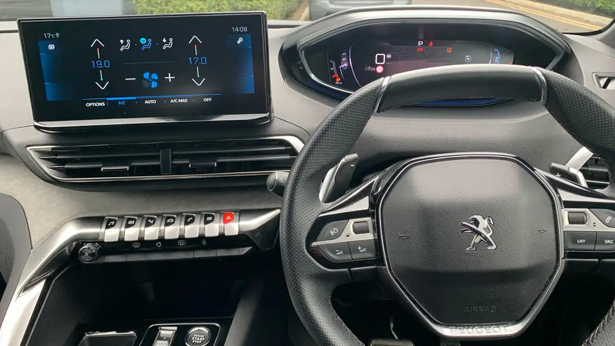 2024-peugeot-3008-suv-12-puretech-gt-136ps-hybrid-e-dsc6-big-9
