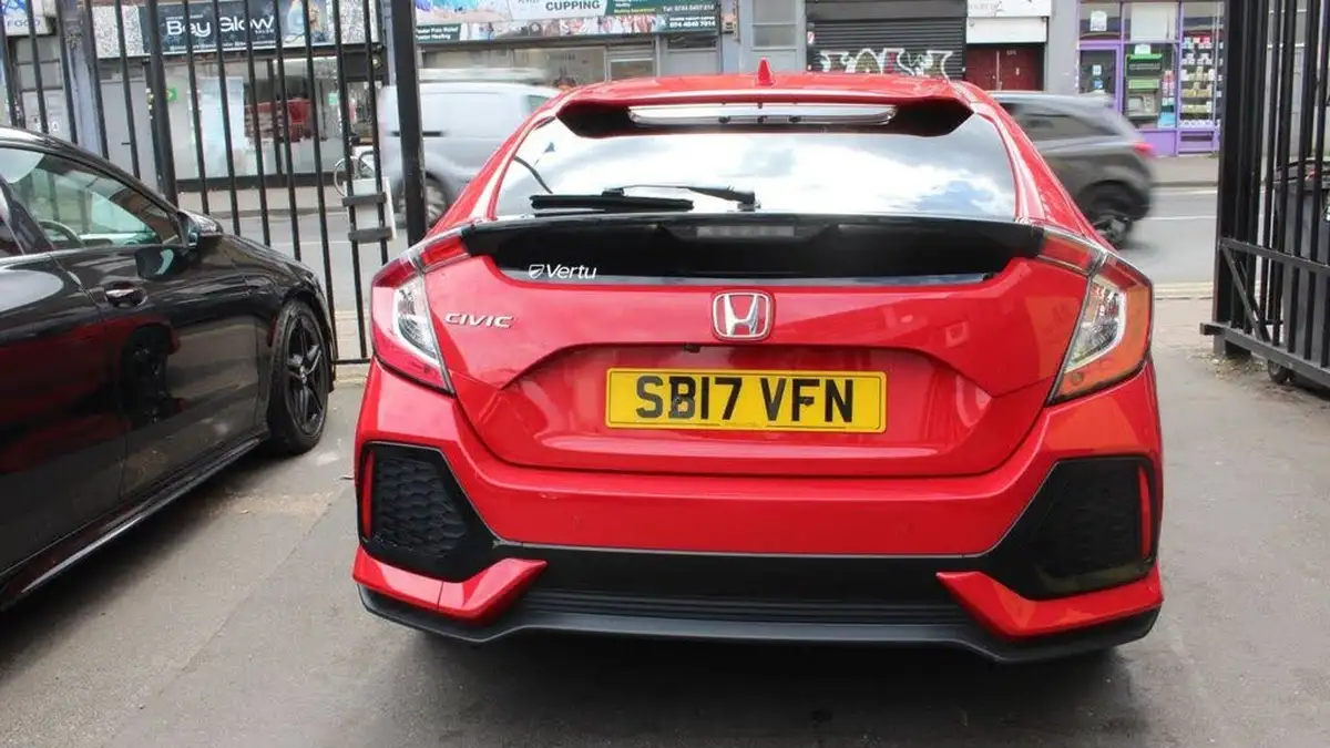 2017-honda-civic-10-vtec-turbo-sr-cvt-big-6