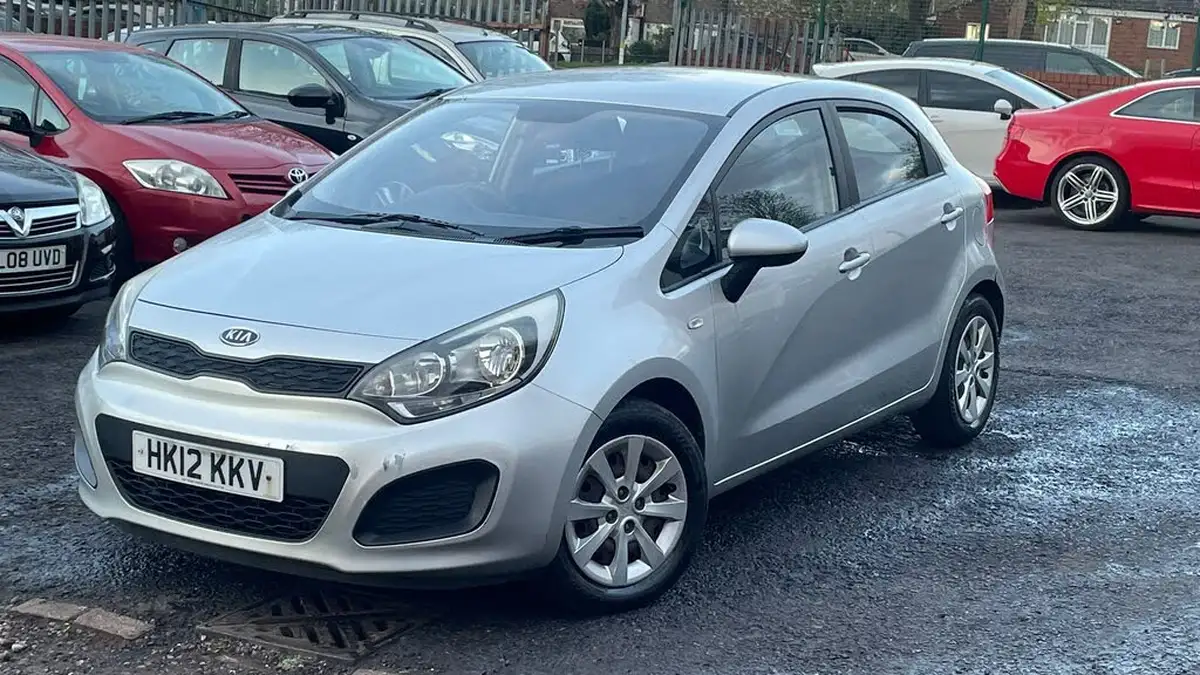 2012-kia-rio-11crdi-1-air-big-3