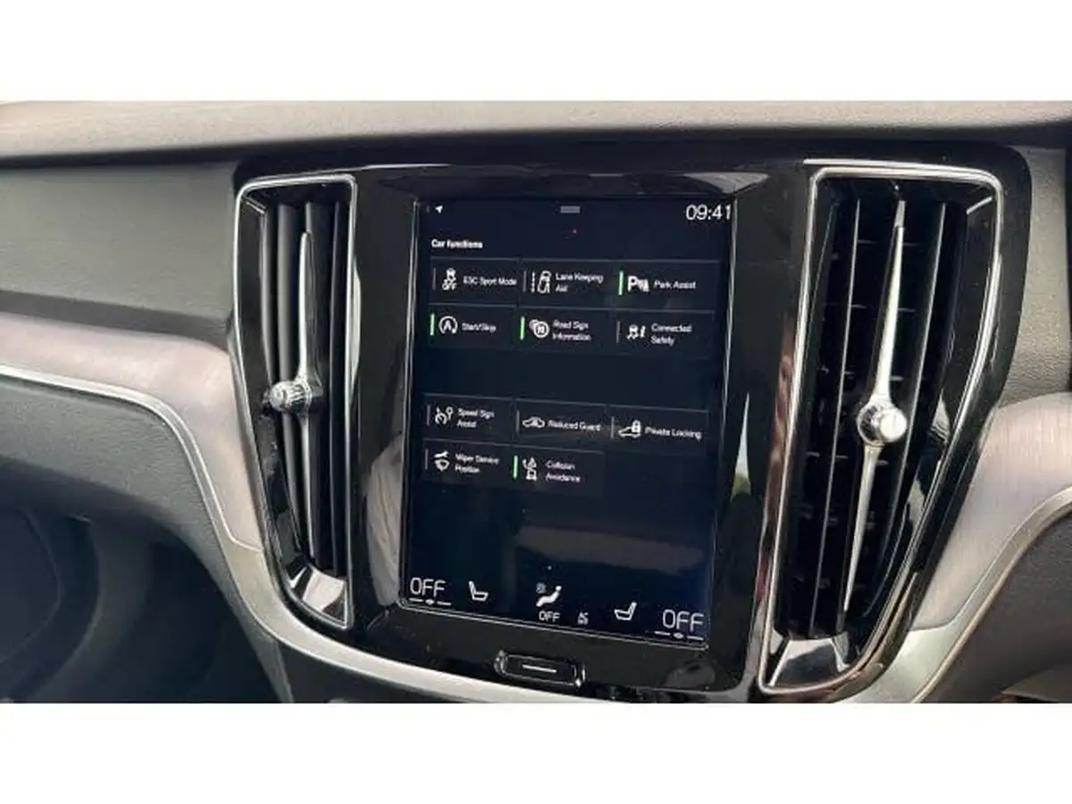 2019-volvo-v60-20td-d4-cross-country-big-20