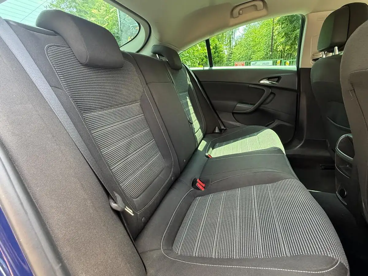 2016-vauxhall-insignia-16cdti-sri-ecoflex-ss-big-24