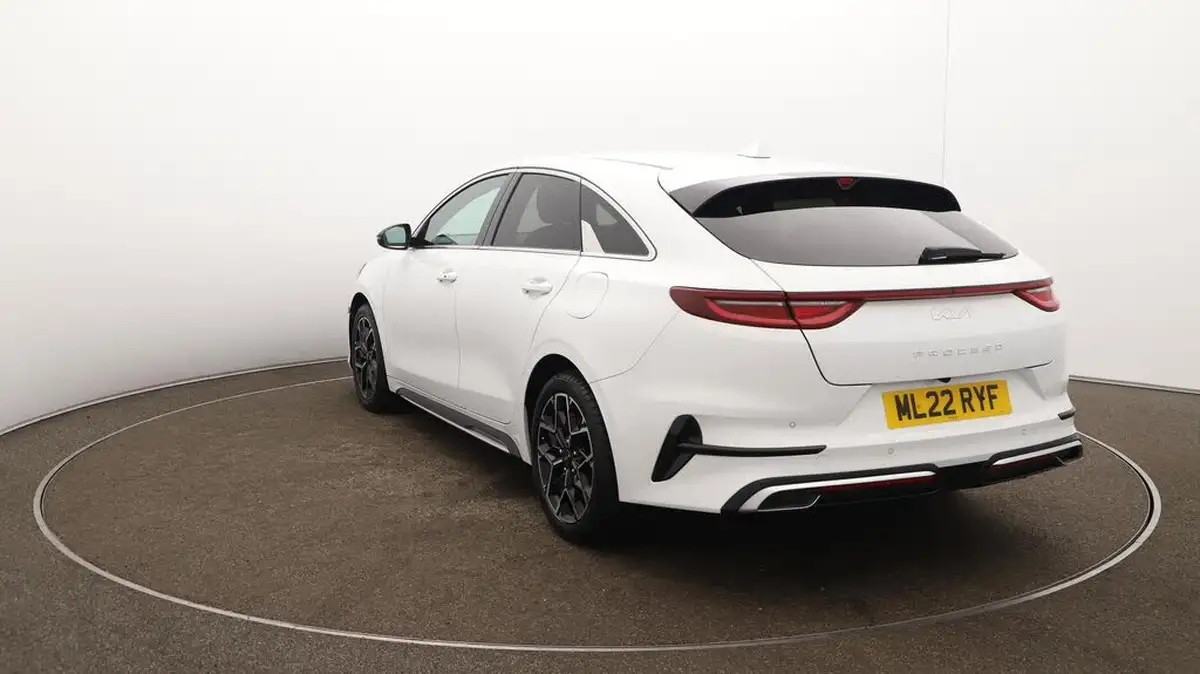 2022-kia-pro-ceed-15-t-gdi-gt-line-big-62