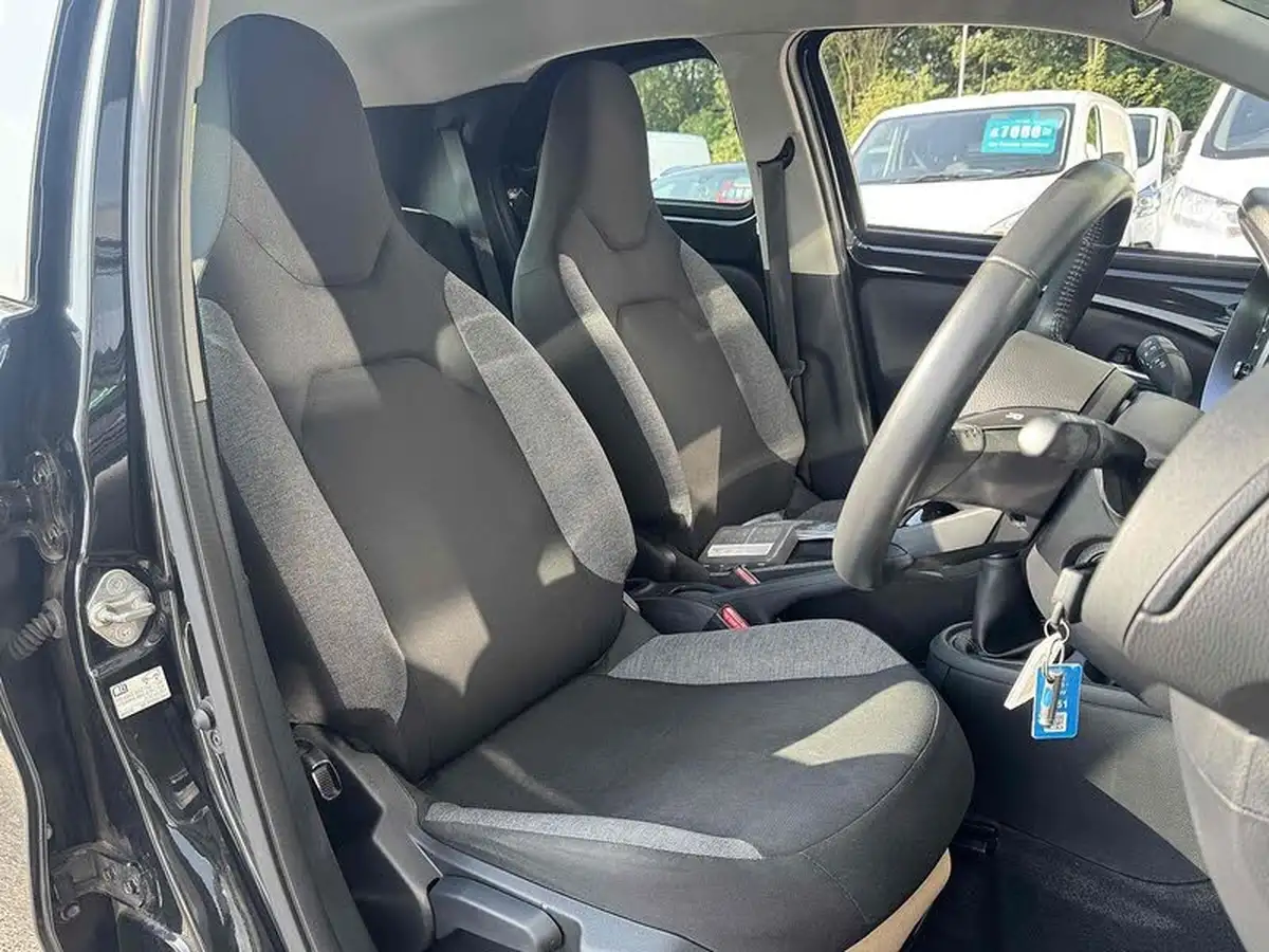 2023-toyota-aygo-x-10-vvt-i-pure-big-21